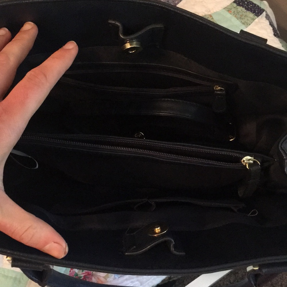 Blue purse. - Picture 3 of 3